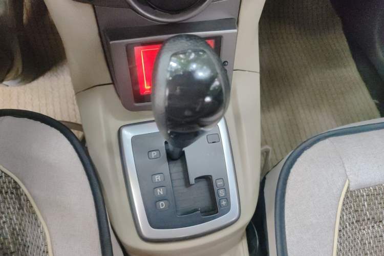 Used Ford Fiesta 2011 Hatchback 1.5L Automatic Fashion Edition Gear Lever