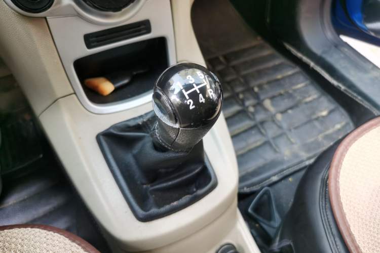 Used Ford Fiesta 2011 Hatchback 1.5L Manual Fashion Edition Gear Lever