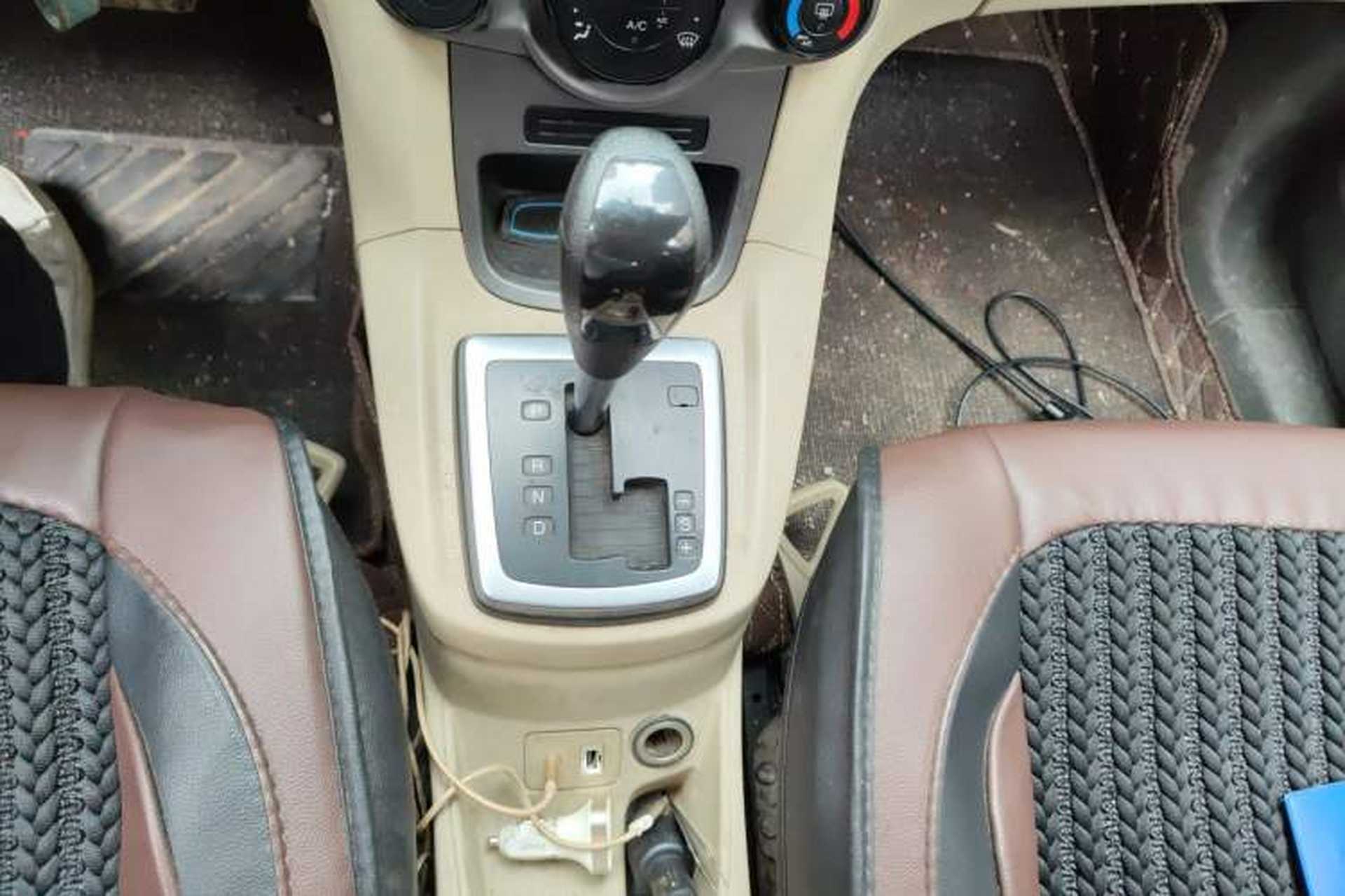 Used Ford Fiesta 2011 Hatchback 1.5L Automatic Fashion Edition Gear Lever