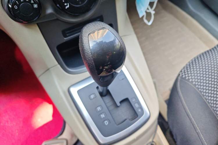 Used Ford Fiesta 2011 Hatchback 1.5L Automatic Fashion Edition Gear Lever