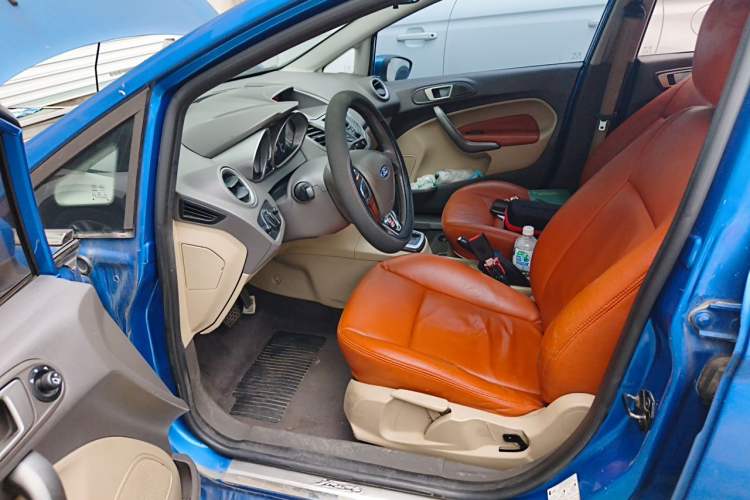 Used Ford Fiesta 2011 Hatchback 1.5L Automatic Fashion Edition Left Front Seat