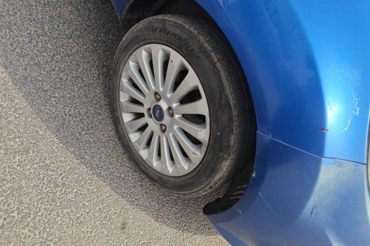 Used Ford Fiesta 2011 Hatchback 1.5L Automatic Fashion Edition Right Front Wheel Hub