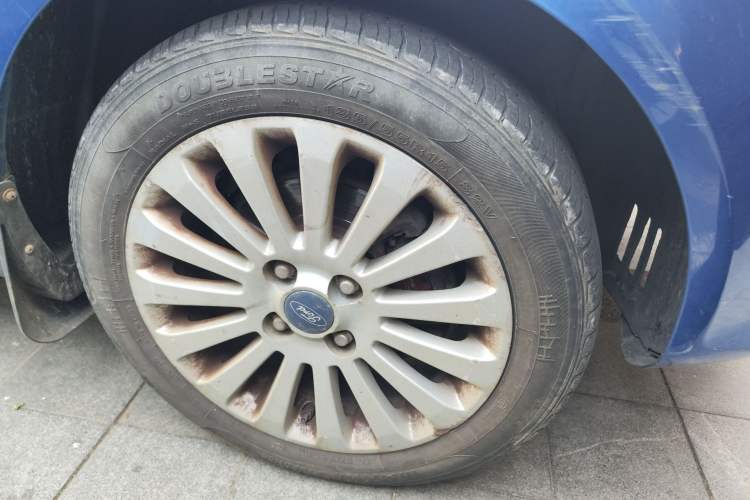 Used Ford Fiesta 2011 Hatchback 1.5L Automatic Fashion Edition Right Front Wheel Hub