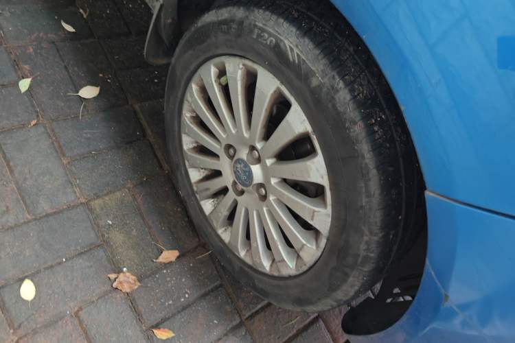 Used Ford Fiesta 2011 Hatchback 1.5L Manual Fashion Edition Right Front Wheel Hub