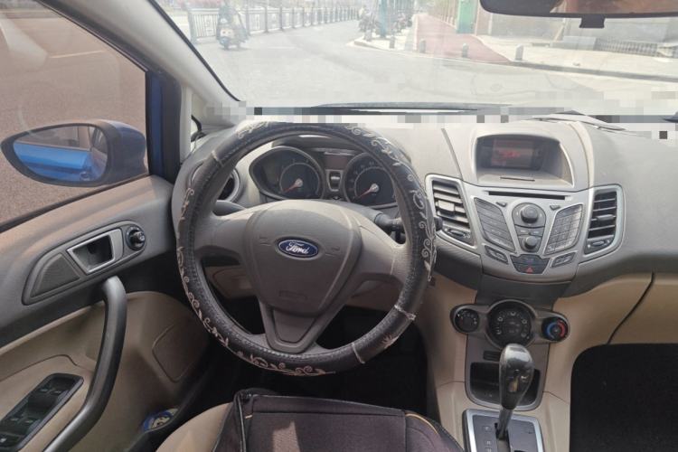 Used Ford Fiesta 2011 Hatchback 1.5L Automatic Fashion Edition Steering Wheel
