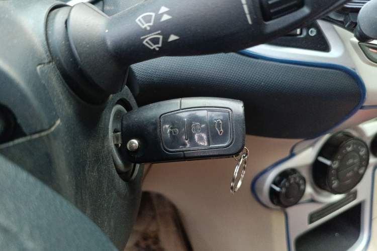 Used Ford Fiesta 2011 Hatchback 1.5L Manual Fashion Edition Vehicle Key