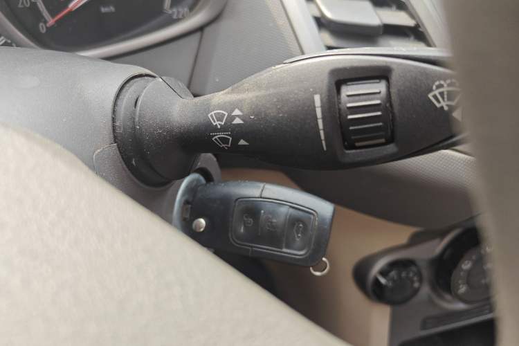 Used Ford Fiesta 2011 Hatchback 1.5L Automatic Fashion Edition Vehicle Key