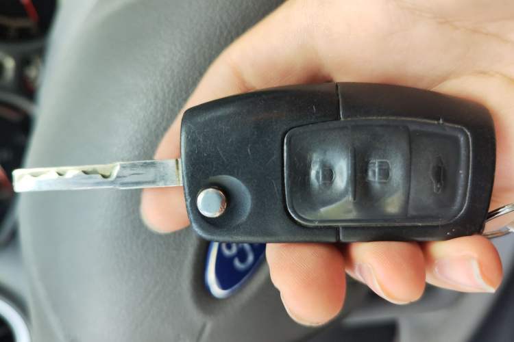 Used Ford Fiesta 2011 Hatchback 1.5L Automatic Fashion Edition Vehicle Key