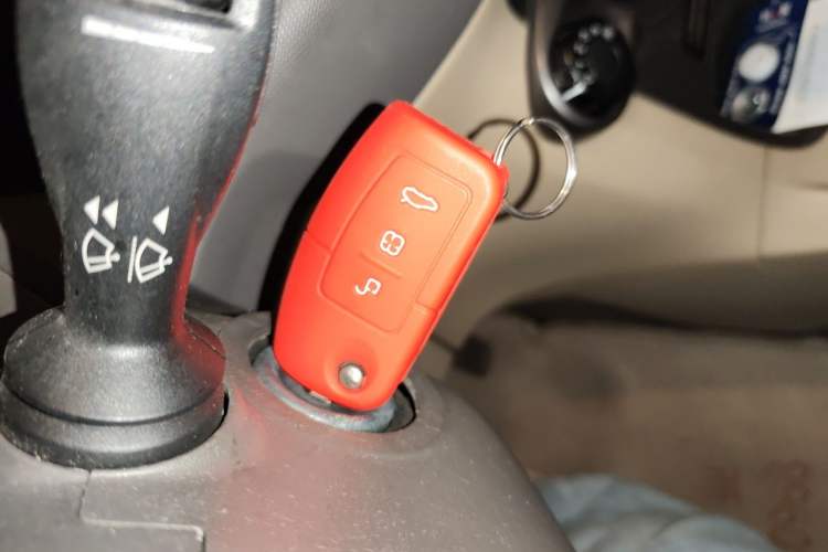 Used Ford Fiesta 2011 Hatchback 1.5L Automatic Fashion Edition Vehicle Key