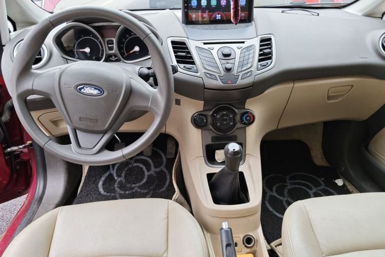 Used Ford Fiesta 2011 Hatchback 1.5L Manual Fashion Edition Center Console
