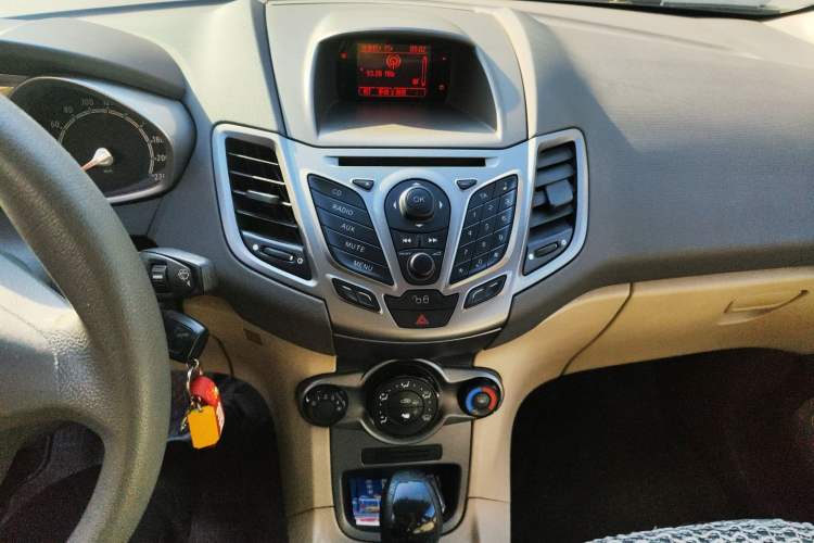 Used Ford Fiesta 2011 Sedan 1.5L Automatic Fashion Edition Audio And AC Panel