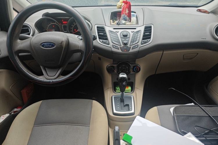 Used Ford Fiesta 2011 Sedan 1.5L Automatic Fashion Edition Center Console
