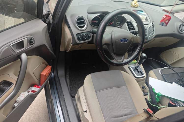 Used Ford Fiesta 2011 Sedan 1.5L Automatic Fashion Edition Driver Seat