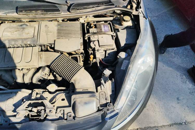 Used Ford Fiesta 2011 Sedan 1.5L Automatic Fashion Edition Engine Bay Left