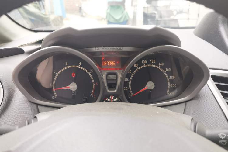 Used Ford Fiesta 2011 Sedan 1.5L Automatic Fashion Edition Instrument Cluster