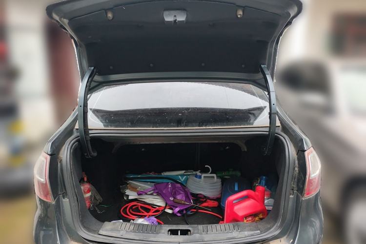 Used Ford Fiesta 2011 Sedan 1.5L Manual Fashion Edition Trunk