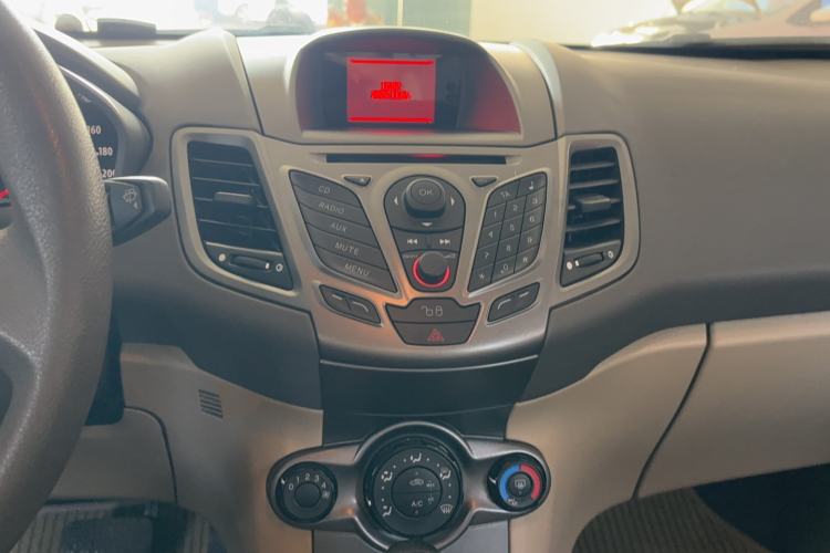Used Ford Fiesta 2011 Hatchback 1.5L Automatic Fashion Edition Audio And AC Panel