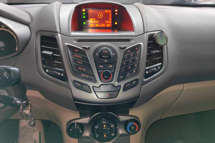 Used Ford Fiesta 2011 Hatchback 1.5L Automatic Fashion Edition Audio And AC Panel