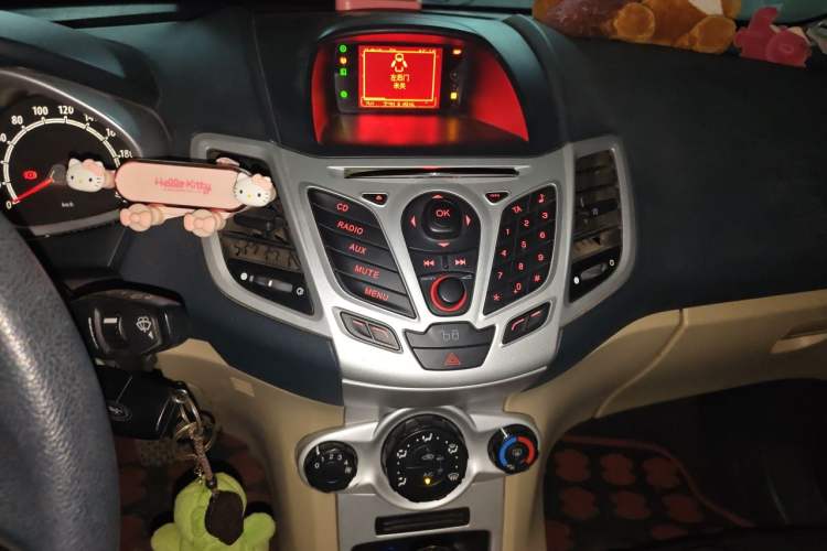 Used Ford Fiesta 2011 Hatchback 1.5L Automatic Fashion Edition Audio And AC Panel