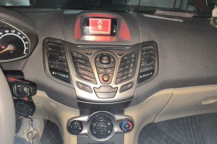 Used Ford Fiesta 2011 Hatchback 1.5L Automatic Fashion Edition Audio And AC Panel