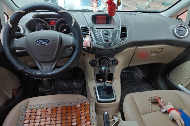 Used Ford Fiesta 2011 Hatchback 1.5L Automatic Fashion Edition Center Console