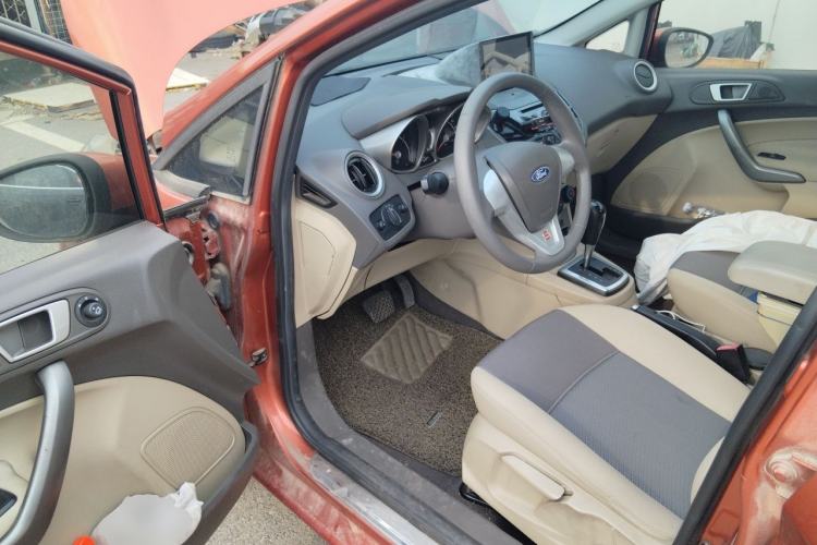 Used Ford Fiesta 2011 Hatchback 1.5L Automatic Fashion Edition Driver Seat