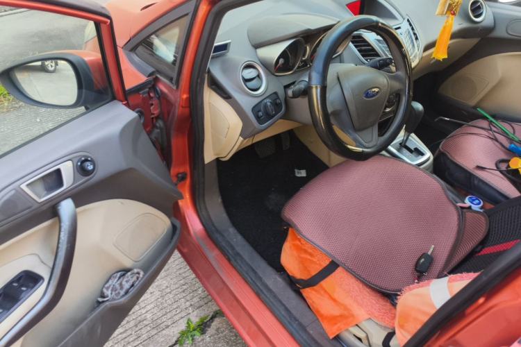 Used Ford Fiesta 2011 Hatchback 1.5L Automatic Fashion Edition Driver Seat