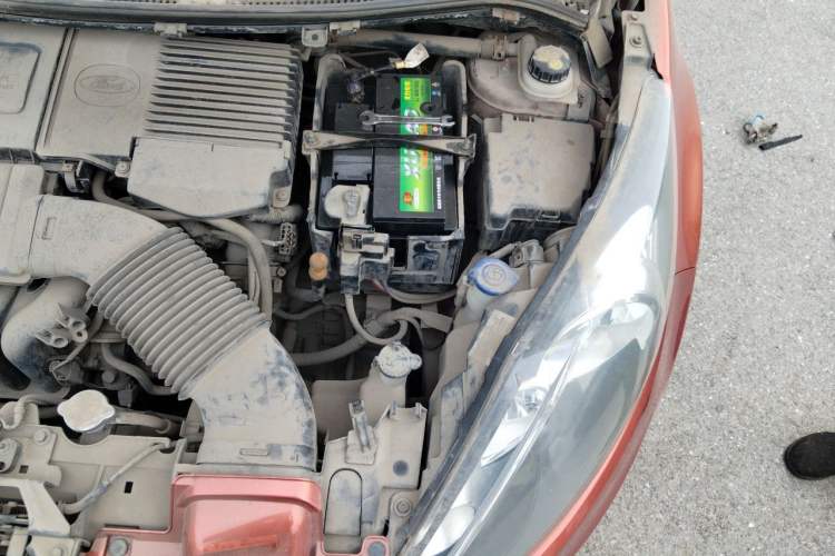Used Ford Fiesta 2011 Hatchback 1.5L Automatic Fashion Edition Engine Bay Left