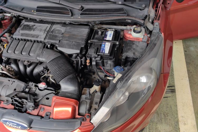 Used Ford Fiesta 2011 Hatchback 1.5L Automatic Fashion Edition Engine Bay Left