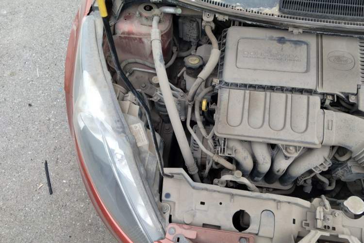 Used Ford Fiesta 2011 Hatchback 1.5L Automatic Fashion Edition Engine Bay Right
