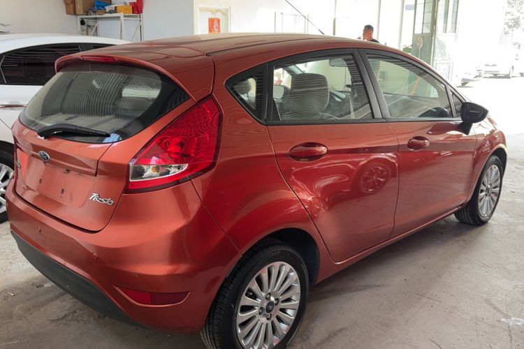 Used Ford Fiesta 2011 Hatchback 1.5L Automatic Fashion Edition Exterior 5