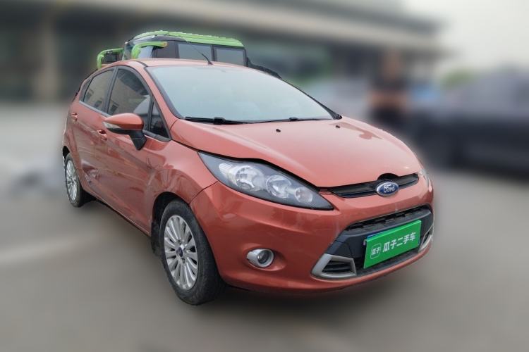 Used Ford Fiesta 2011 Hatchback 1.5L Automatic Fashion Edition Front Right 45 Deg