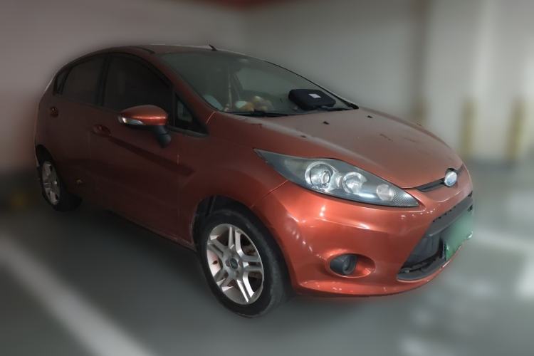 Used Ford Fiesta 2011 Hatchback 1.5L Automatic Fashion Edition Front Right 45 Deg