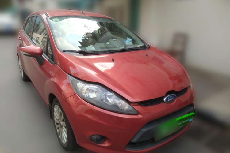 Used Ford Fiesta 2011 Hatchback 1.5L Automatic Fashion Edition Front Right 45 Deg