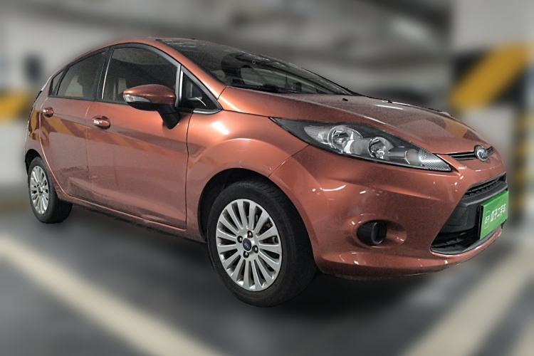 Used Ford Fiesta 2011 Hatchback 1.5L Automatic Fashion Edition Front Right 45 Deg