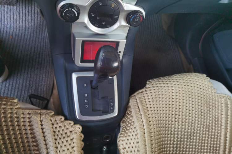 Used Ford Fiesta 2011 Hatchback 1.5L Automatic Sport Model Gear Lever