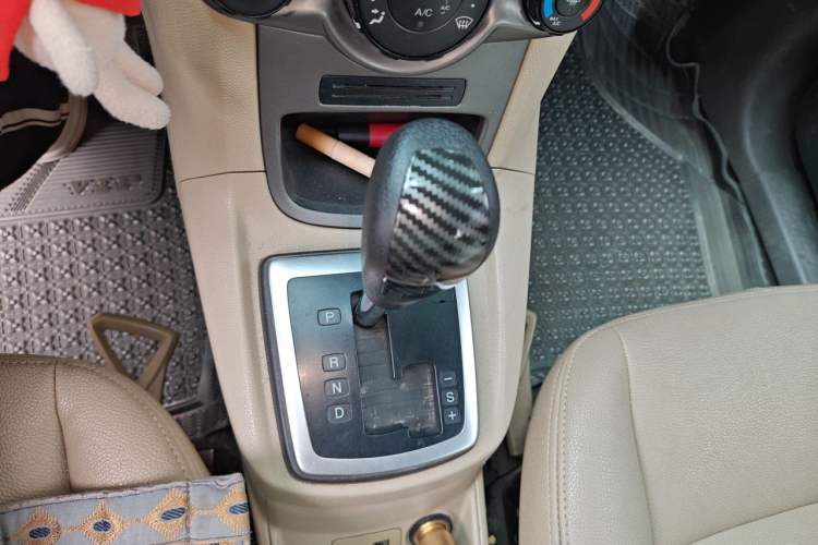 Used Ford Fiesta 2011 Hatchback 1.5L Automatic Fashion Edition Gear Lever