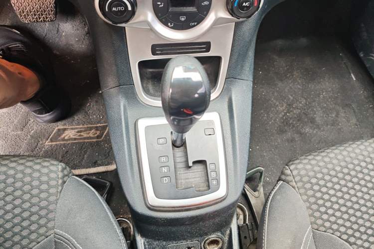 Used Ford Fiesta 2011 Hatchback 1.5L Automatic Sport Model Gear Lever