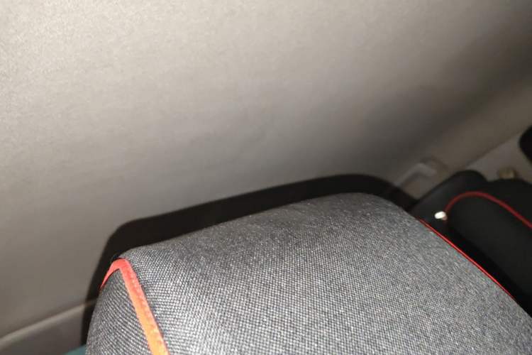 Used Ford Fiesta 2011 Hatchback 1.5L Automatic Fashion Edition Headliner