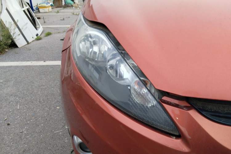 Used Ford Fiesta 2011 Hatchback 1.5L Automatic Fashion Edition Right Front Headlight