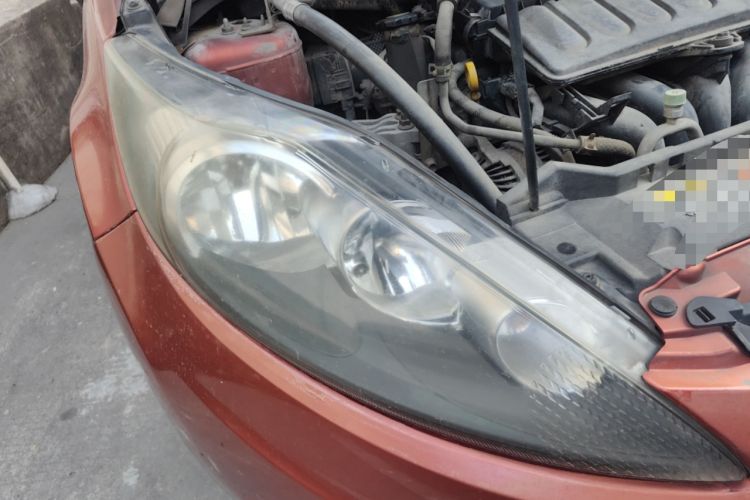 Used Ford Fiesta 2011 Hatchback 1.5L Automatic Fashion Edition Right Front Headlight