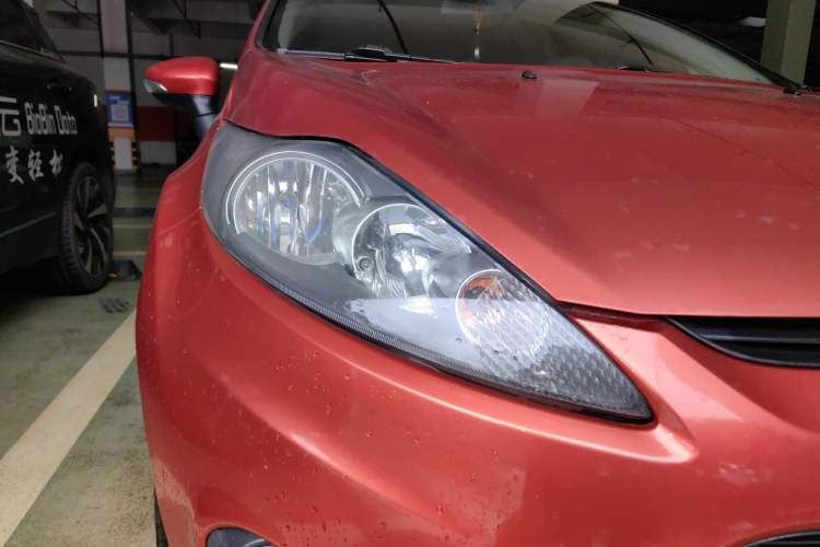 Used Ford Fiesta 2011 Hatchback 1.5L Automatic Fashion Edition Right Front Headlight