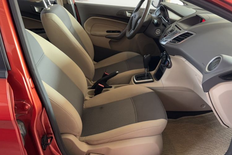 Used Ford Fiesta 2011 Hatchback 1.5L Automatic Fashion Edition Right Front Seat
