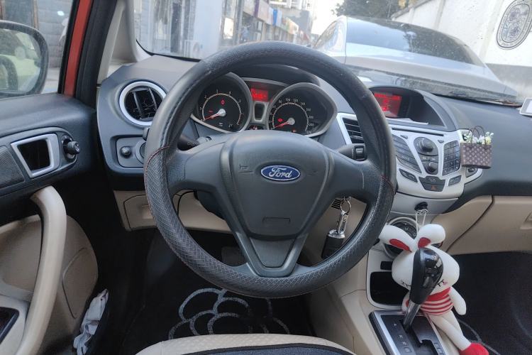 Used Ford Fiesta 2011 Hatchback 1.5L Automatic Fashion Edition Steering Wheel