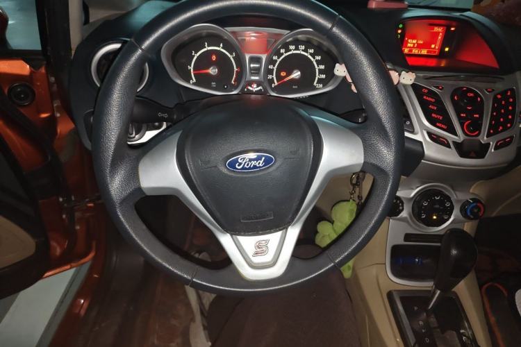 Used Ford Fiesta 2011 Hatchback 1.5L Automatic Fashion Edition Steering Wheel