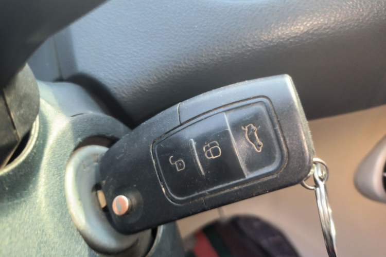 Used Ford Fiesta 2011 Hatchback 1.5L Automatic Fashion Edition Vehicle Key