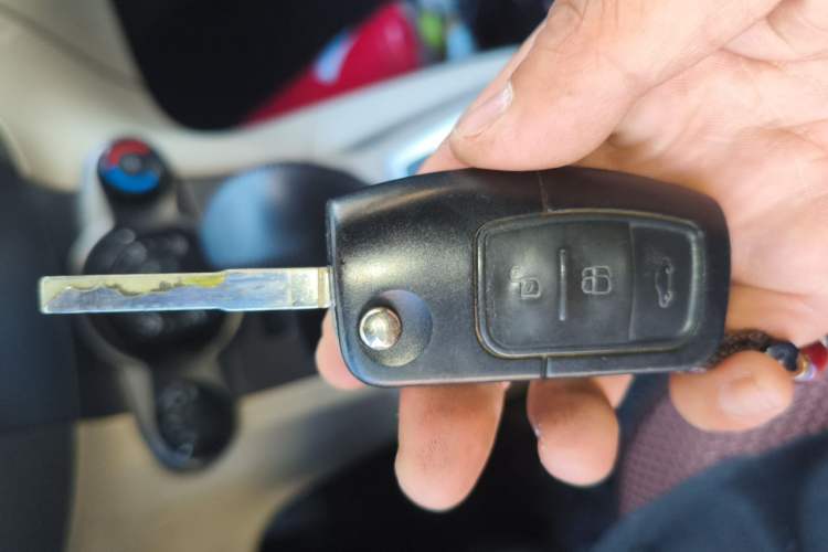 Used Ford Fiesta 2011 Hatchback 1.5L Automatic Fashion Edition Vehicle Key