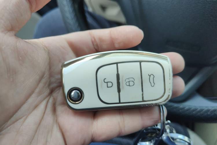 Used Ford Fiesta 2011 Hatchback 1.5L Automatic Fashion Edition Vehicle Key