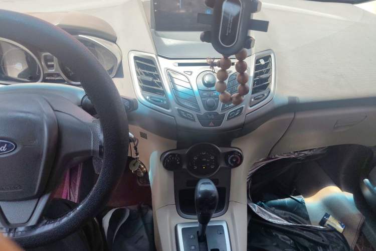 Used Ford Fiesta 2011 Hatchback 1.5L Automatic Fashion Edition Audio And AC Panel