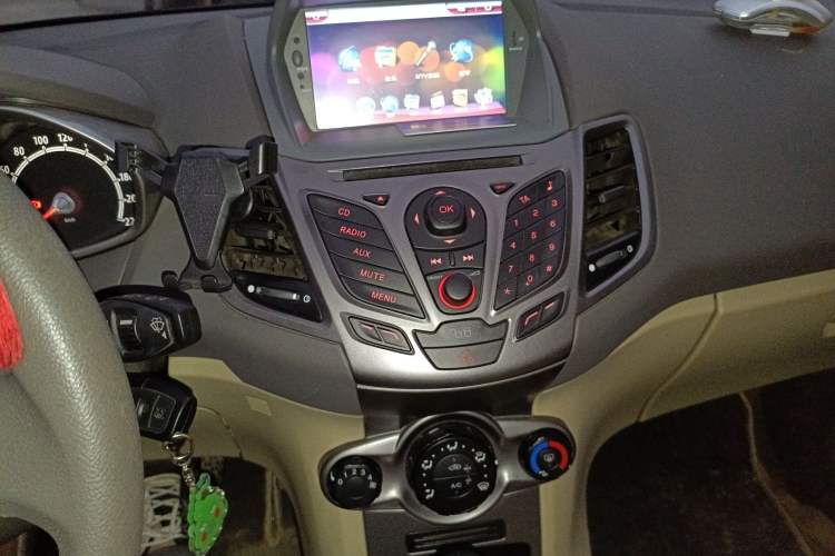 Used Ford Fiesta 2011 Hatchback 1.5L Automatic Fashion Edition Audio And AC Panel